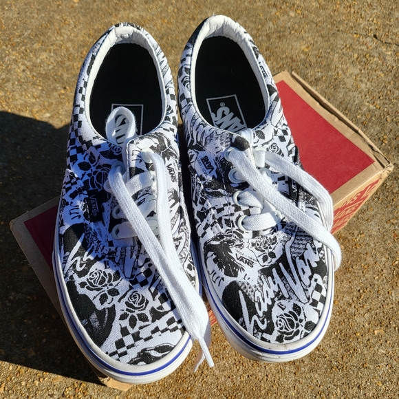 Vans - Picture 1 of 4